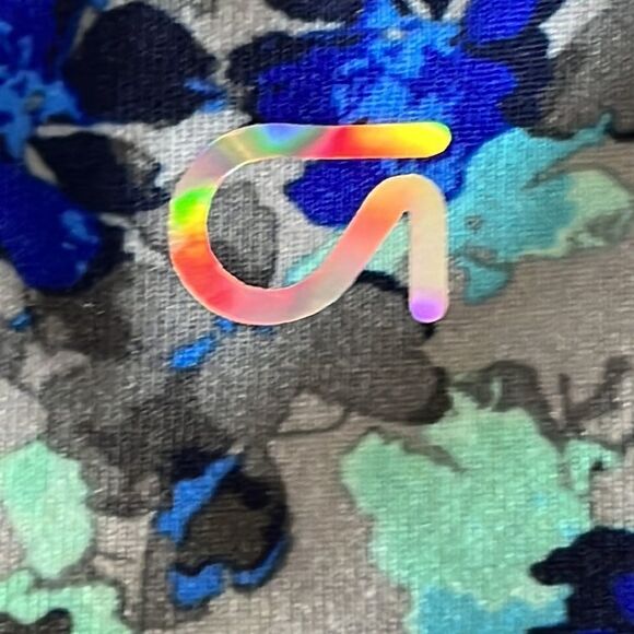 GapFit Pullover Blue and Gray Floral Pull-Over Sports Bra- Large - Picture 8 of 9